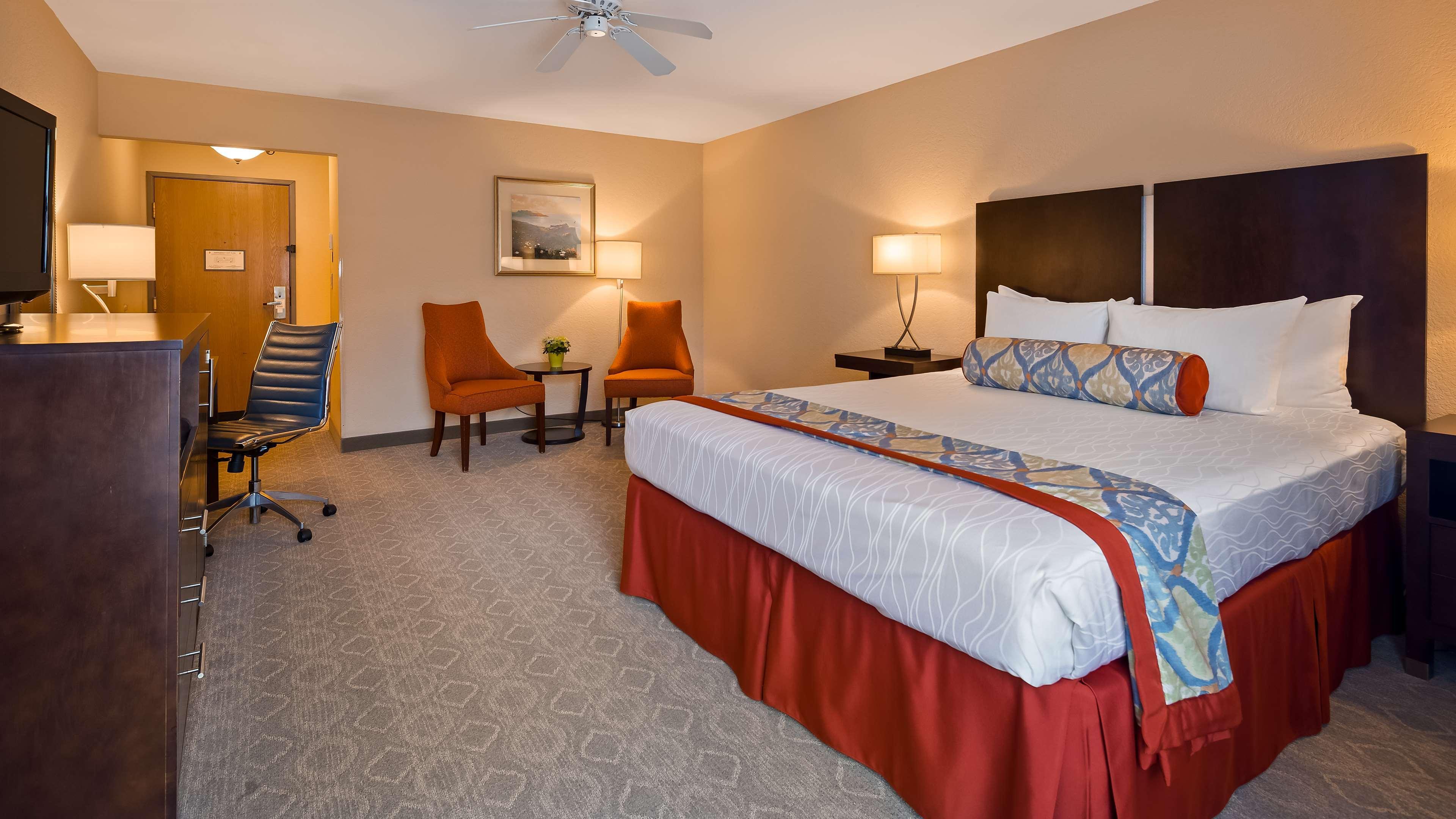Best Western Plus Monterey Inn Exterior photo